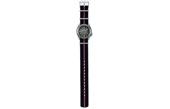 Naruto-Serie Limited Crossover Mechanische Uhr Schwarz