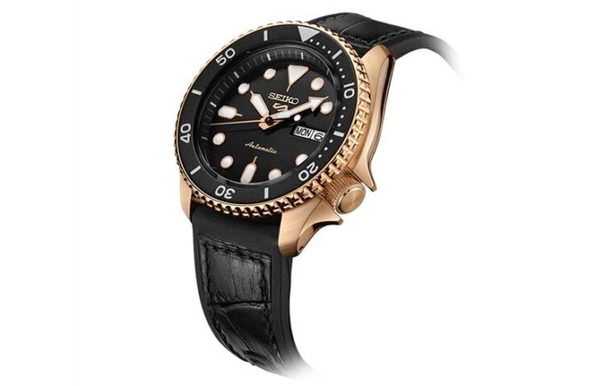 Nr. 5 Mechanische klassische Uhr Schwarz