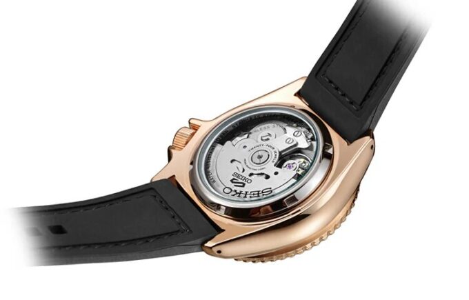 Nr. 5 Mechanische klassische Uhr Schwarz