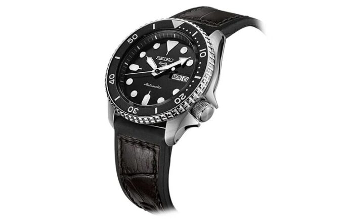 Nr. 5 Mechanische Uhr Classic Black
