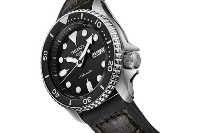 Nr. 5 Mechanische Uhr Classic Black