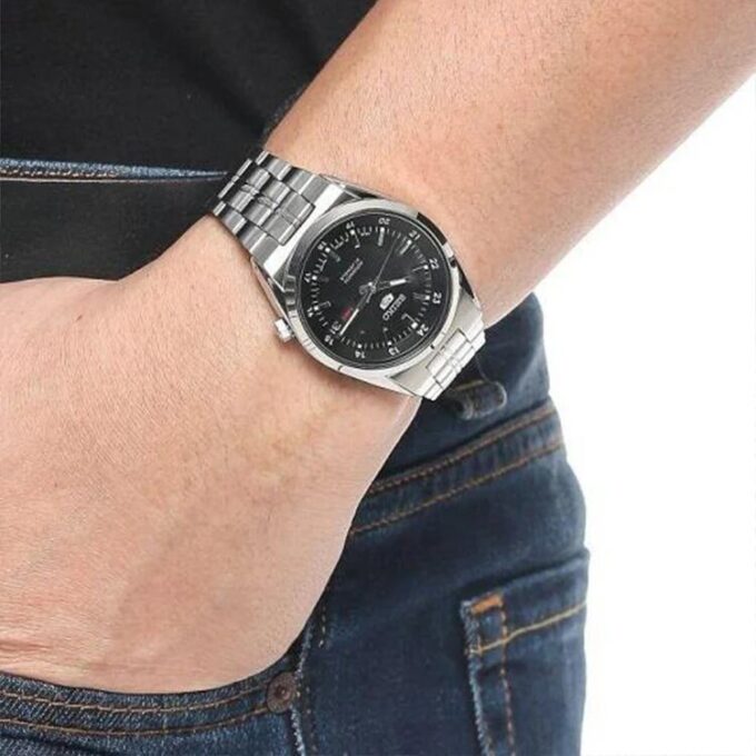 Nr. 5 Sports-Uhr mit Stahlarmband, mechanisch, schwarz
